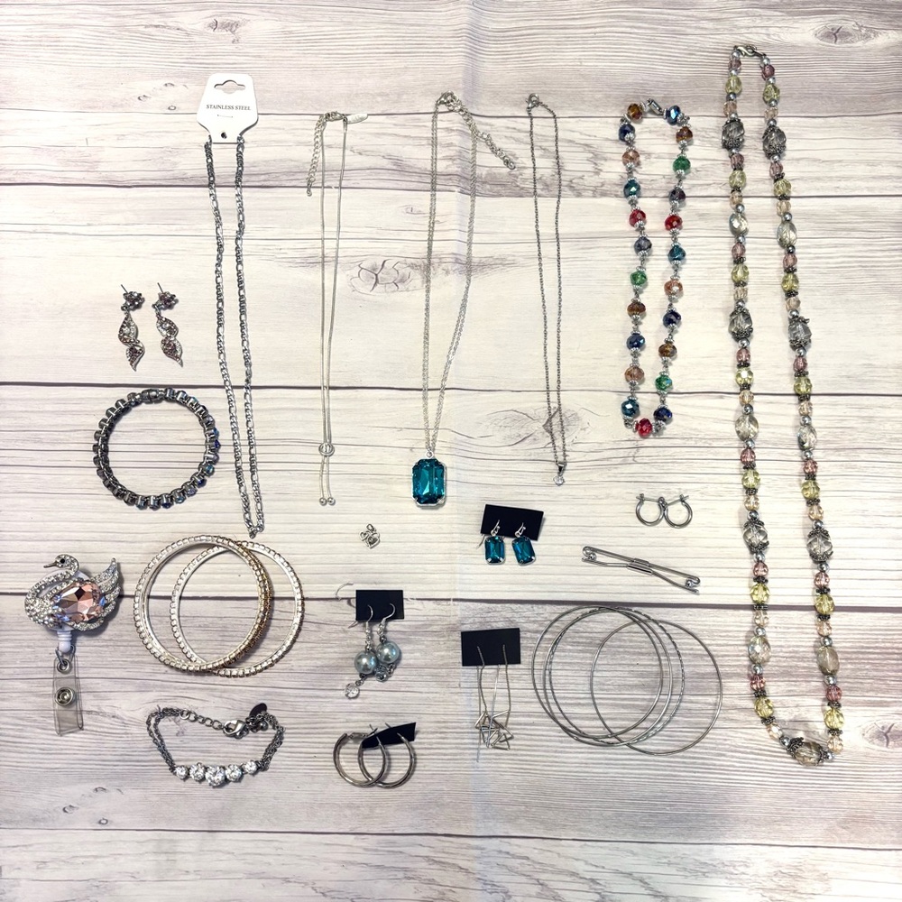 Jewelry Lot of 24 Items Silver Tone Jewelry Necklaces Bracelets Earrings